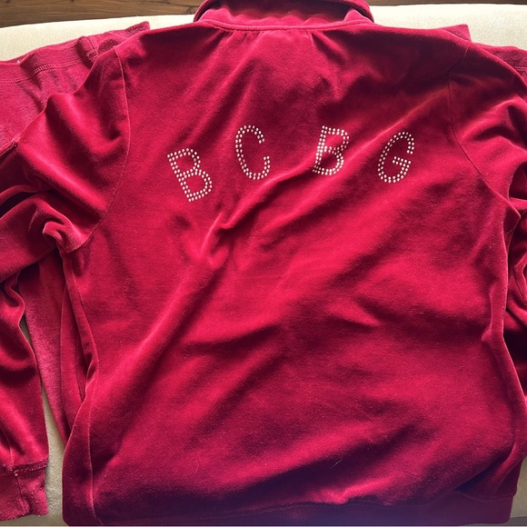 Track suit - Picture 3 of 3